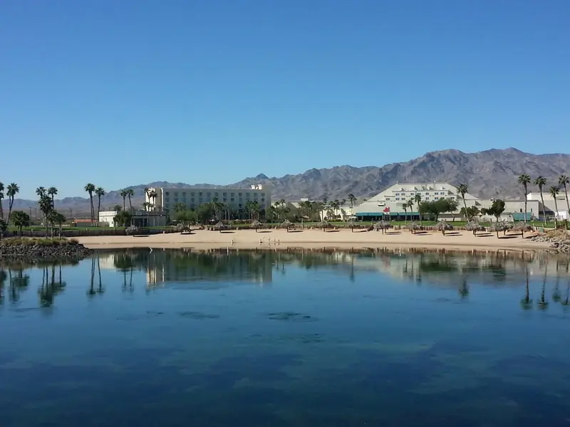 Avi Resort & Casino