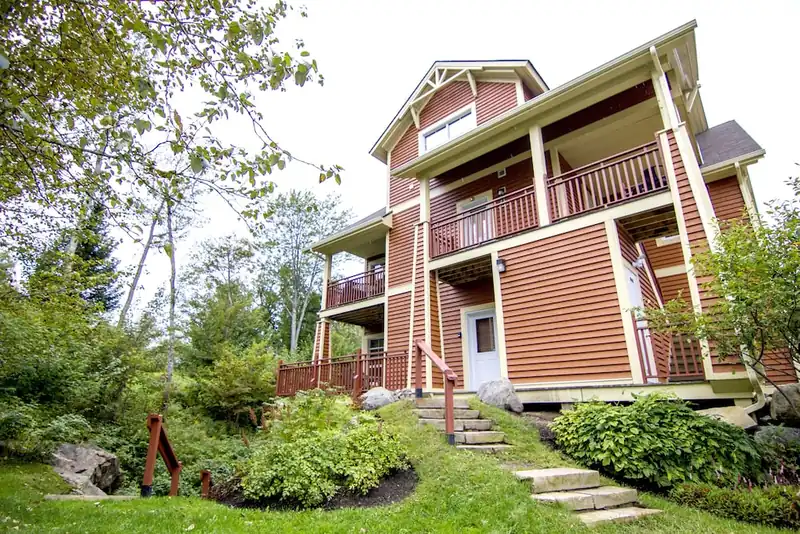 Tremblant les Eaux by Location ADP Tremblant