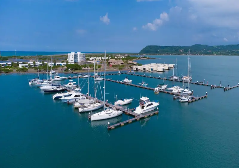 Marina Puerto Velero