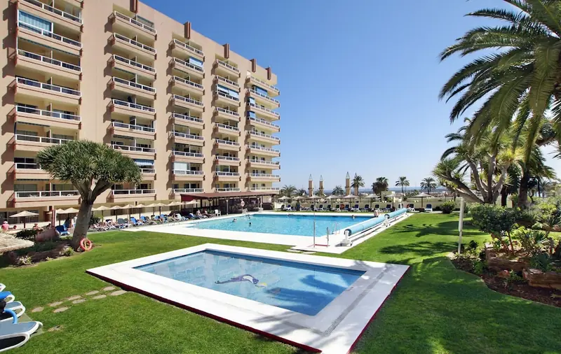 Aparthotel PYR Fuengirola, Fuengirola, photograph 1 of 109