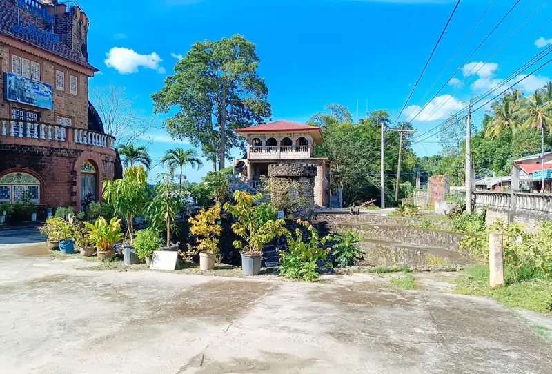 RedDoorz @ Grand Valley Castle Hotel Cagayan, Bangak, photograph 1 of 9