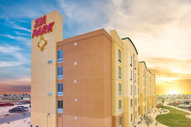 Zia Park Hotel, Hobbs, photograph 1 of 25