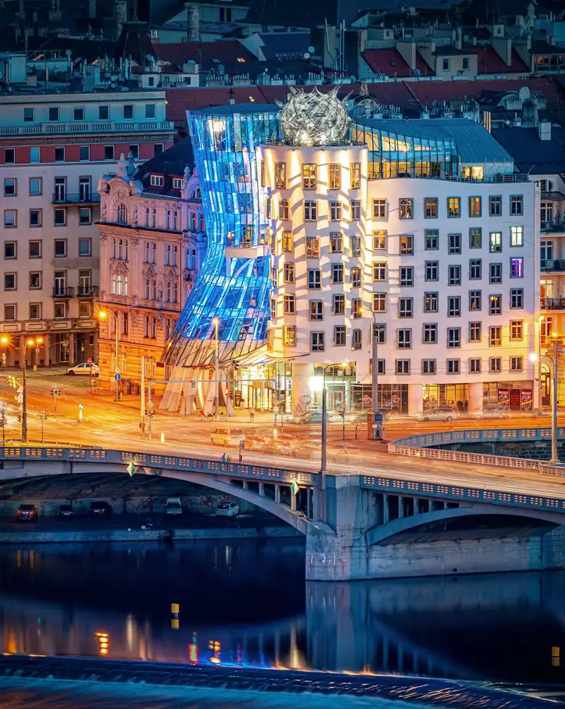 Dancing House hotel - Tančící dům