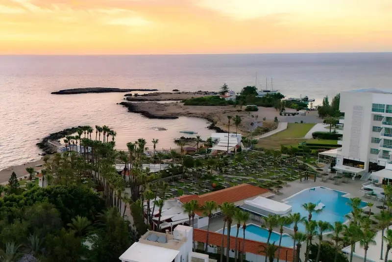 Cavo Maris Beach Hotel