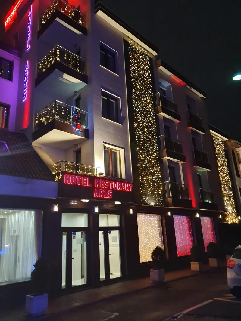 Hotel Aris