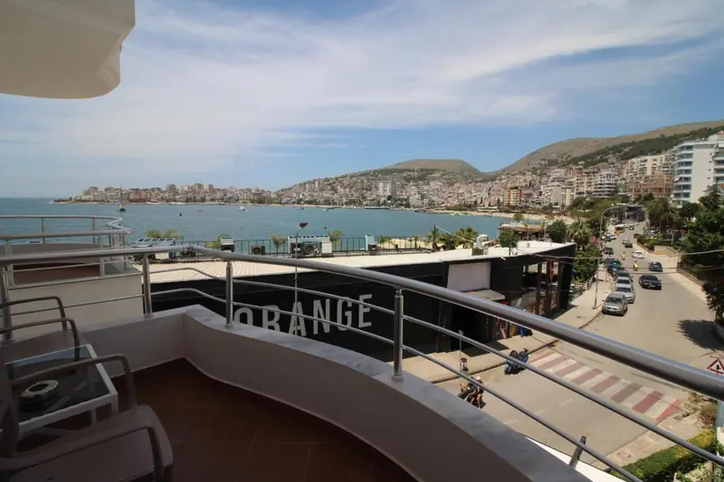 Hotel Strora