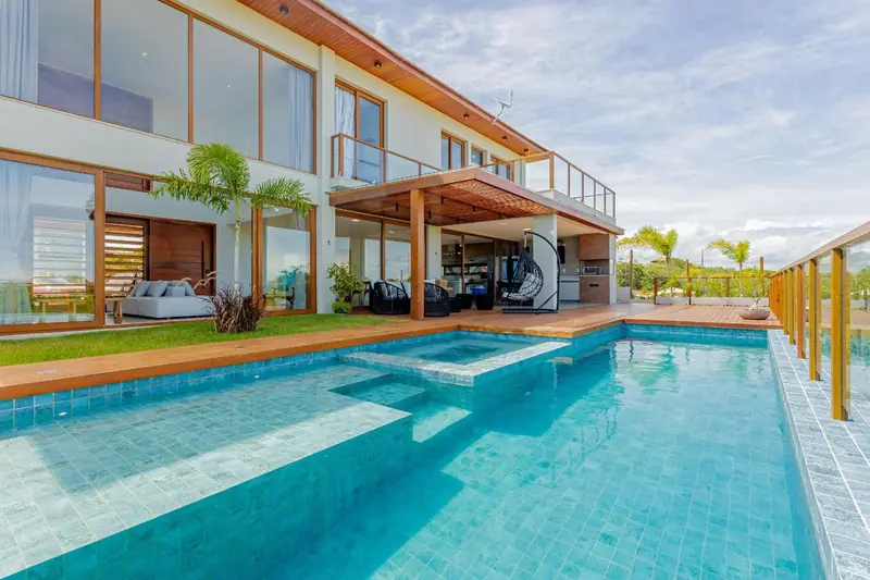 PF54 High Standard House with 5 Suites with Maid Included and Electric Vehicle Charger - Praia do Forte