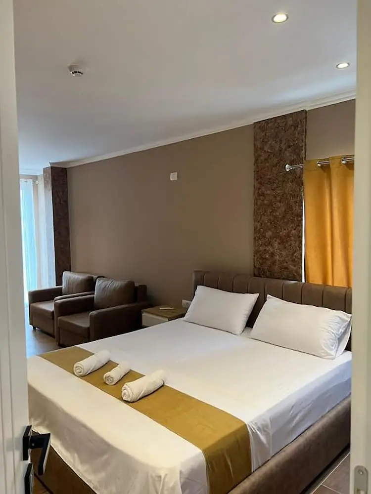 Lider Hotel