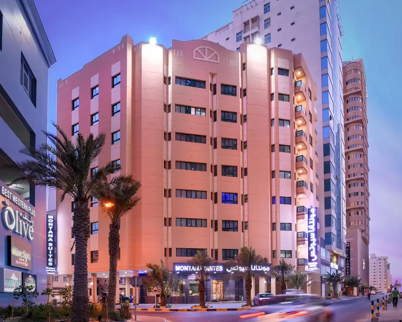 Montana Tower, Manama, photograph 1 of 27